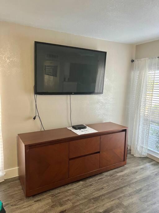 Lovely 2-Bedroom Condo Next To At&T Stadium Арлингтон Экстерьер фото