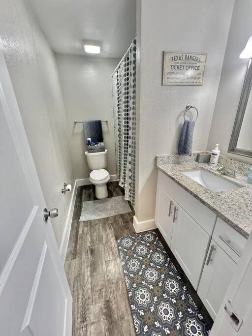 Lovely 2-Bedroom Condo Next To At&T Stadium Арлингтон Экстерьер фото