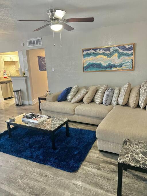 Lovely 2-Bedroom Condo Next To At&T Stadium Арлингтон Экстерьер фото