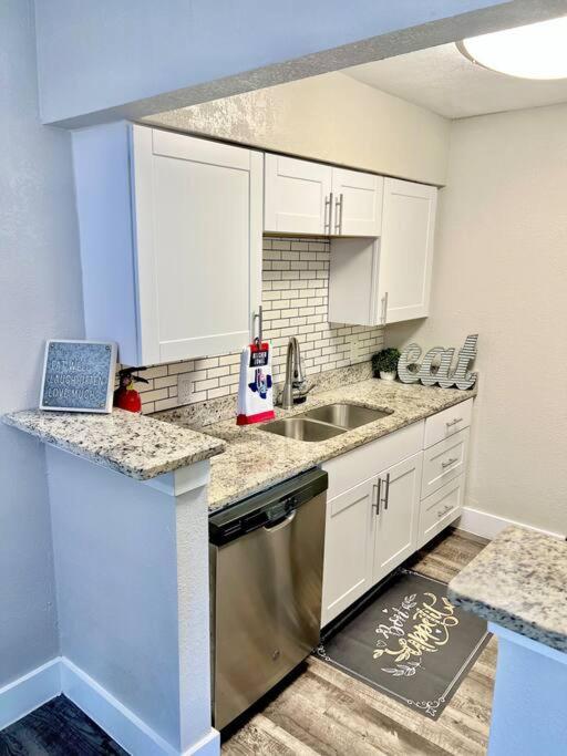 Lovely 2-Bedroom Condo Next To At&T Stadium Арлингтон Экстерьер фото