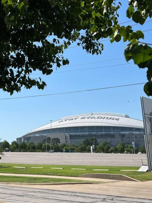 Lovely 2-Bedroom Condo Next To At&T Stadium Арлингтон Экстерьер фото